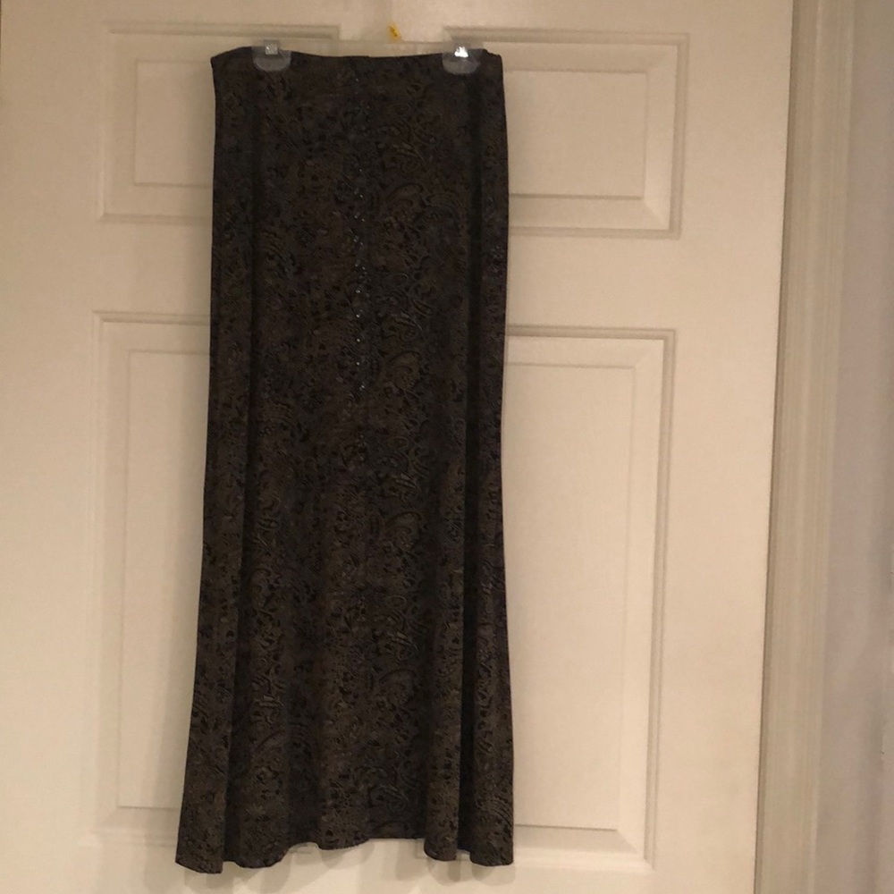 90% Rayon/10% Spandex Skirt/Elastic Waist